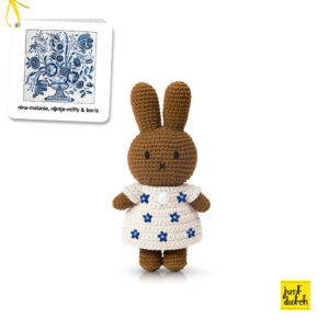 melanie handmade and her Delft Blue dress