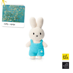 nijntje handmade en haar amandelbloesem overall