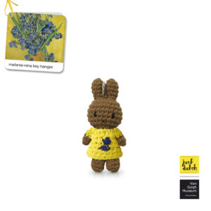 melanie handmade keychain irises