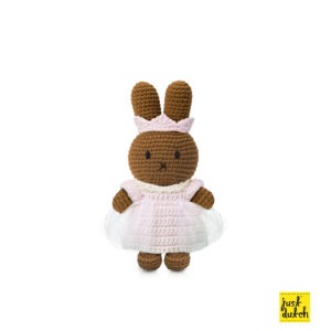 melanie handmade and her pastel lilac princess outfit