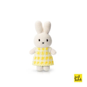 Nijntje handmade en haar pastel gele ruitjes jurk